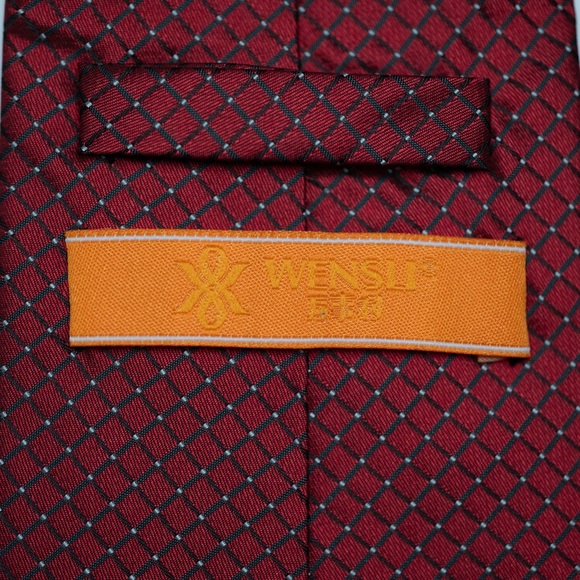 Wensli Elegant Red Patterned‎ Silk Tie, EUC - Picture 4 of 6